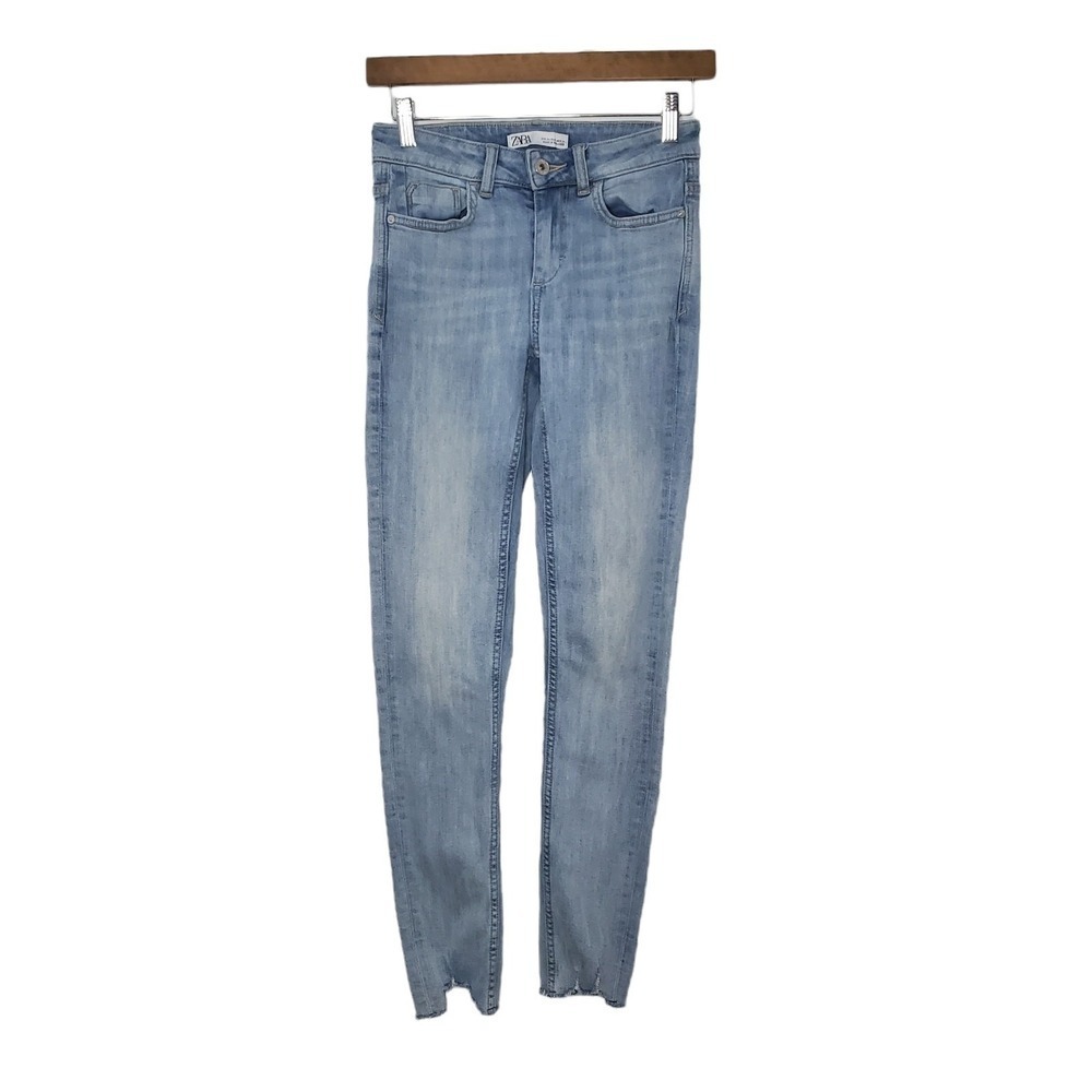 Zara Premium Denim Skinny Jeans Light‎ Wash Raw Hem Blue Size 2